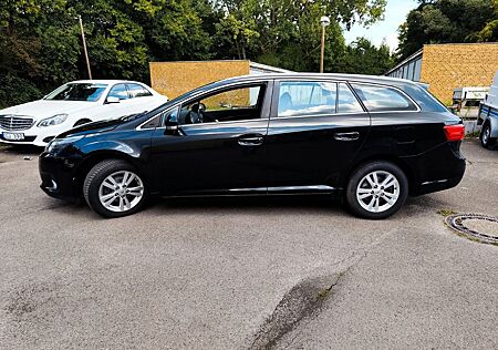 Toyota Avensis Combi 2,0-l-D-4D Life Life