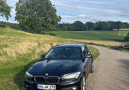 BMW 118i - 1. Hand (Rentner), Scheckheftgepflegt