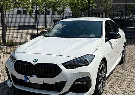 BMW 220 F44 Gran Coupe M-Paket / Top-Ausstattung