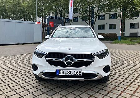 Mercedes-Benz GLC 300 e 4Matic Avantgarde+PARKTRONIC