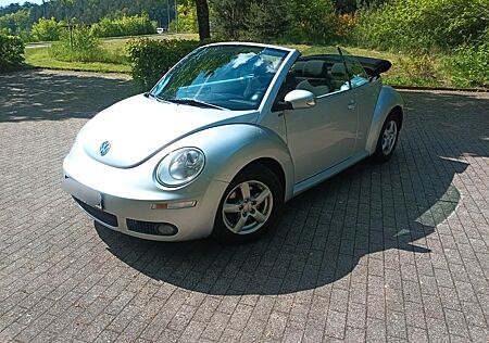 VW Beetle Volkswagen Cabrio - HU 09/2025, 8-fach bereift