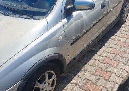 Opel Corsa 1.2 -