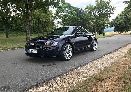 Audi TT Coupe 3.2 quattro DSG 250PS