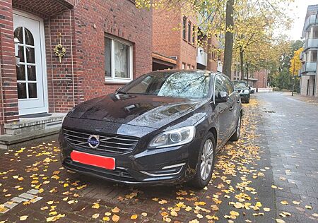 Volvo V60 D6 AWD Plug-in-Hybrid Summum Summum