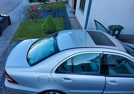 Mercedes-Benz C 220 CDI ELEGANCE, 1.Hand, Comand, SHD, TÜV neu