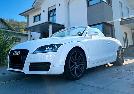 Audi TT Cabrio- Traum TÜV, Bremsen, Service, Reifen