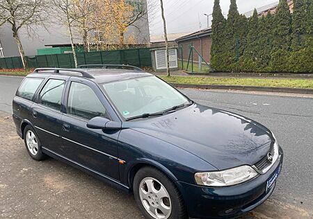 Opel Vectra 1.6 Rentnerfahrzeug 47.000KM TÜV NEU