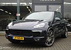 Porsche Cayenne 3.0 D Platinum Ed./PANO/BI-Xenon/Navi/Bo