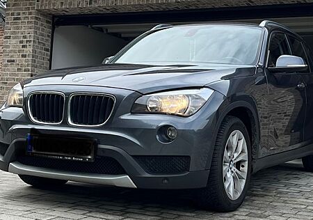 BMW X1 xDrive18d Automatik AHK