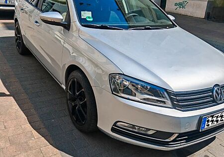 VW Passat Volkswagen 2.0 TDI Comfortline BlueMotion Tech C...