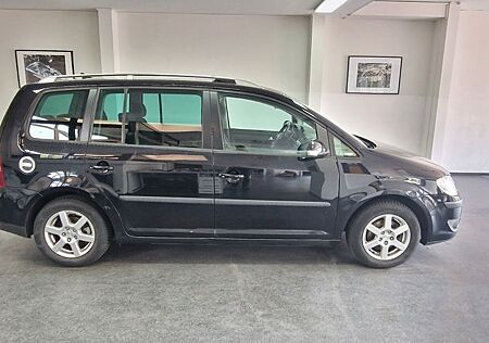 VW Touran Volkswagen 1.9 TDI Highline 7 Sitze AHK TÜV 04/2026