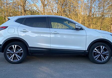 Nissan Qashqai N-Connecta AHK/Navi/Spur/Kamera360/PDC/