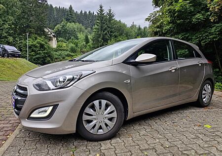Hyundai i30 1.4 Klima+CD+Winterkompletträder