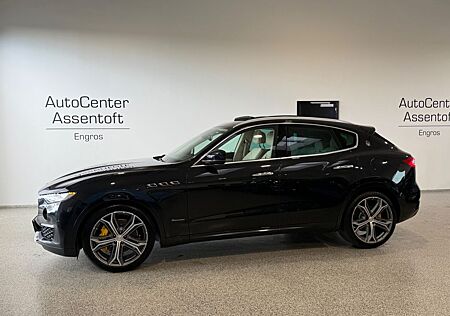 Maserati Levante S GranLusso SQ4 MEGA VOLL Facelift 4x4