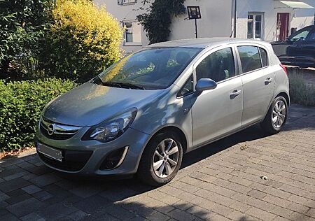 Opel Corsa 1.4 INNOVATION | TÜV NEU | 8-FACH BEREIFT