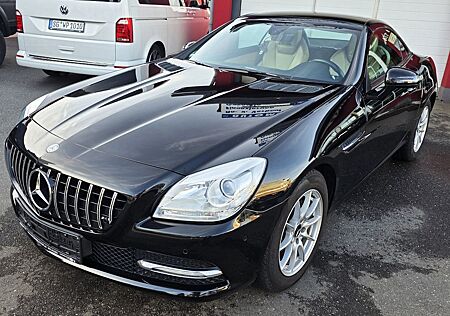 Mercedes-Benz SLK 200 Roadster BlueEfficiency Airscarf+Leder++