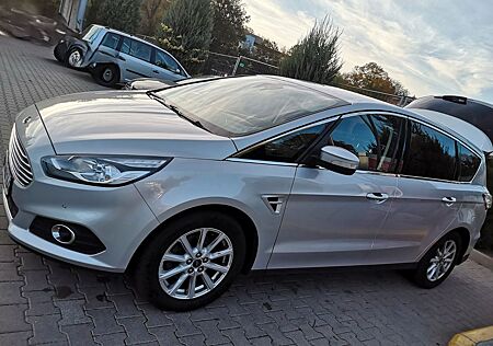 Ford S-Max 2,0 TDCi 110kW Titanium Titanium