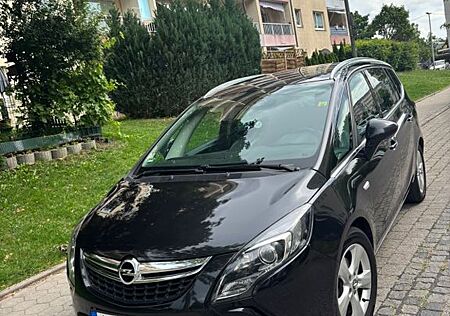 Opel Zafira Tourer 2.0 CDTI-TÜV NEU-8x Bereift