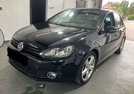 VW Golf Volkswagen 2.0 TDI MATCH,NAVI, BI XENON,SCHIEBERDACH