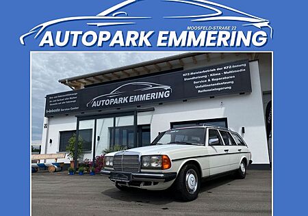 Mercedes-Benz 230 230TE W123 2.4 Oldtimer Auto AHK SSD Servo