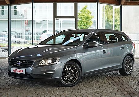 Volvo V60 Kombi 2.0 AHK Memory Bi-Xenon Teilleder Navi
