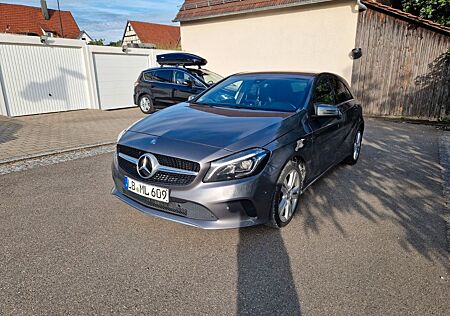 Mercedes-Benz A 200 d 4MATIC Urban DCT Urban