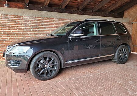 VW Touareg Volkswagen 3.0 V6 TDI Tiptronic Individual Indi...