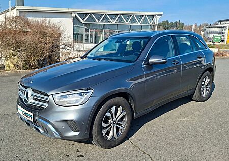 Mercedes-Benz GLC 220 d 4Matic Navi/LED/AHK/erst 22000km!
