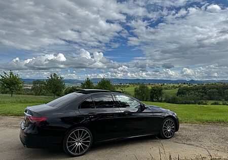 Mercedes-Benz E 220 gebraucht kaufen Mercedes-Benz E 220 d AMG Line Night Paket