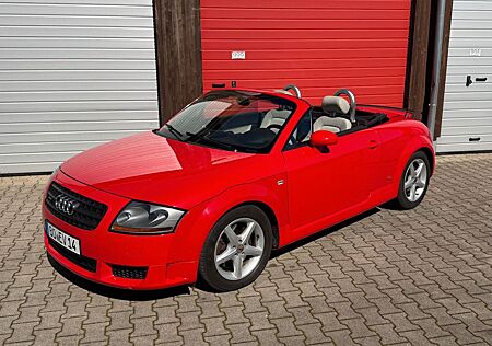 Audi TT Cabrio 1.8T quattro 165 kW Scheckheft