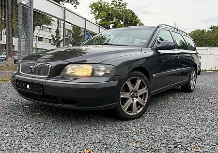 Volvo V70 2.4*AUT*LEDER*NAVI*SCHIEBEDACH*