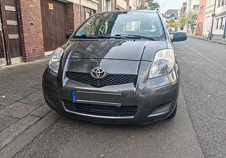 Toyota Yaris 1,0-l-Dual-VVT-i -