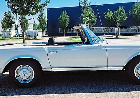 Mercedes-Benz SL 230 , Pagode, W113