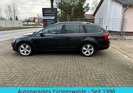 Skoda Octavia Combi 1.6TDI Elegance DSG Navi*PDC*SHZ