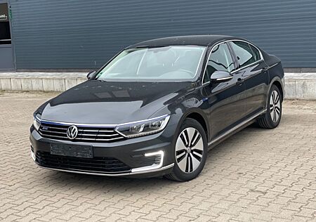 VW Passat Volkswagen Lim. GTE Ambiente+LED+Massage+Navi+ACC