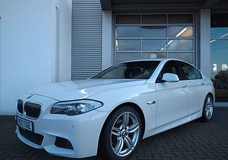 BMW 528i Lim M-Paket/Leder/Kamera /SHZ/SCHIEBEDACH