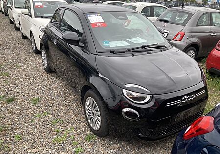 Fiat 500E MY23 Elektro Klimaautomatik