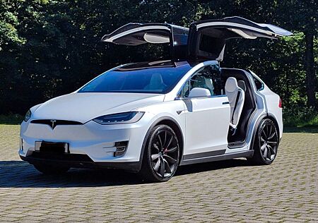 Tesla Model X P90DL