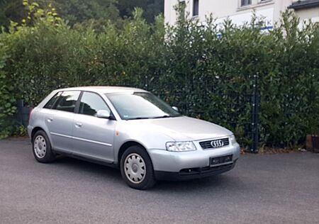 Audi A3 1.6 Auto Ambiente Ambiente