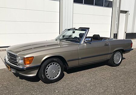 Mercedes-Benz 560 SL top Zustand
