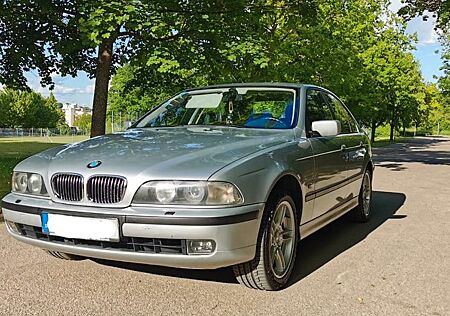 BMW 528i Klassiker mit Stil