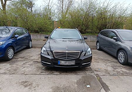 Mercedes-Benz E 200 CGI T BlueEFFICIENCY AVANTGARDE AVANTGARDE