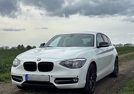 BMW 116d EfficientDynamics Edit. Sport Line Spor...