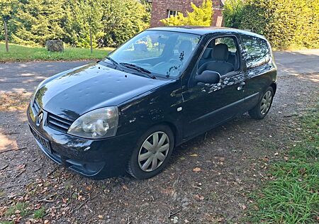 Renault Clio II Campus TÜV NEU