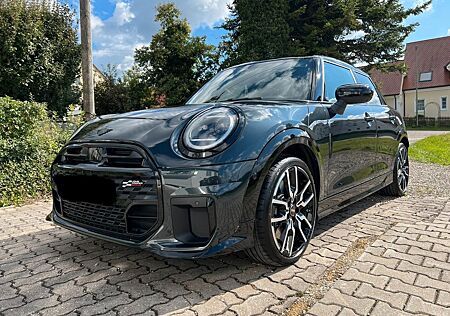 Mini Cooper S gebraucht kaufen Mini Cooper S JCW Trim 5 Türer von BMW Mitarbeiter