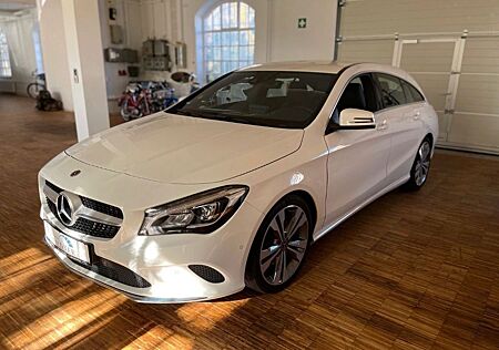 Mercedes-Benz CLA 200 Shooting Brake - UrbanStyle 2. Hand