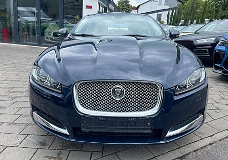 Jaguar XF 2.2D Apple Rückfahrkamera Scheckheft TÜV11/27