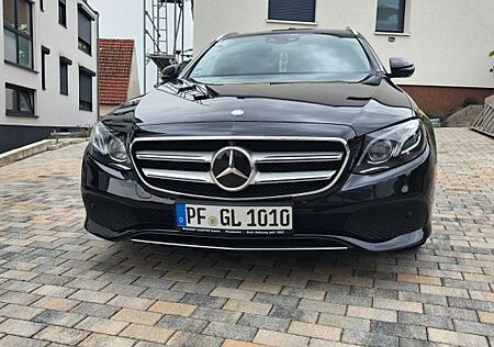 Mercedes-Benz E 220 d Autom. -