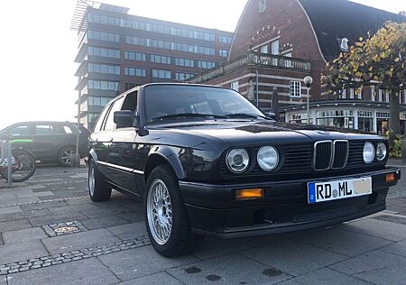 BMW 316i E30 Touring