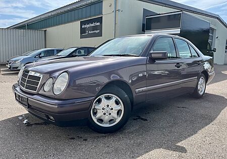 Mercedes-Benz E 230 CLASSIC *TÜV NEU*